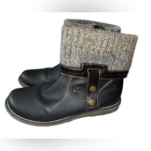 •Remonte By Reiker Leather fold over boots